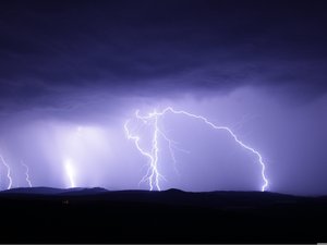 CARTE. Vigilance orages en Aveyron : Météo-France cible le département à partir de ce mardi 6 octobre, à quoi s'attendre durant les prochaines heures ?