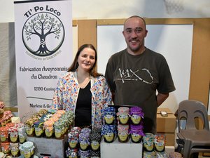 Marché des pays de l'Aveyron : des notes de douceur et de couleurs avec Les confitures de Ti'Po Loco mitonnées à Estaing