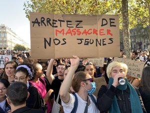 Blocage des lycées : une journée plus calme avant "l'acte IV" de la mobilisation jeudi, "la lutte continue, on va finir par être écoutés"