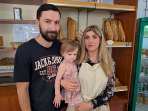 Venus du Nord, ils font revivre ce village de l'Aveyron en reprenant la boulangerie pour un euro symbolique