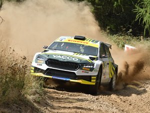 Automobile - Rallye terre de Cardabelles : Rumeau et Todeschini poursuivent leur duel en Aveyron