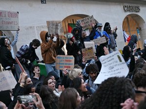 Blocage des lycées : un plan d'urgence pour les professeurs non-remplacés promis par le ministre "dans quelques heures ou quelques jours"