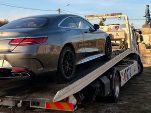 Les gendarmes interceptent une voiture à 171 km/h au lieu de 90 et découvrent son conducteur... de 73 ans