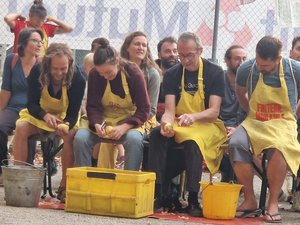 VIDÉO. Pour lancer sa saison, pourquoi cette communauté de communes de l'Aveyron s'est-elle mise à éplucher des patates ?