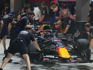 Formule 1 : neuf abandons sous la mousson dans la course sprint du Grand prix de Singapour