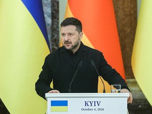 Guerre en Ukraine : "Il a intérêt à arrêter", Donald Trump s'en prend à Zelensky et lui demande de quitter la présidence