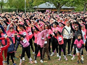 Avec plus de 3200 participants, la solidarité voit la vie en Rose à Rodez