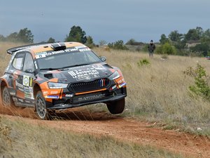 Automobile : Mattéo Chatillon remporte le rallye terre des Cardabelles, Sarah Rumeau sacrée championne de France !