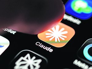 Avancée pour certains, menace pour d'autres... L'intelligence artificielle peut-elle échapper à son créateur ?