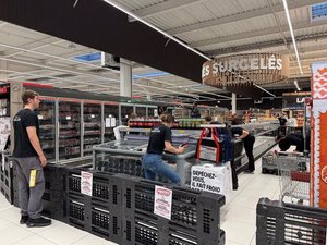 Des étals vides dans les rayons frais et surgelés : une cyberattaque à 50 °C dans les supermarchés français