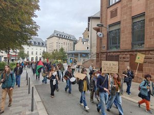 "Oui, je sèche, pour assurer mon avenir" : des dizaines de lycéens toujours mobilisés à Rodez avec le sentiment de ne pas être écoutés