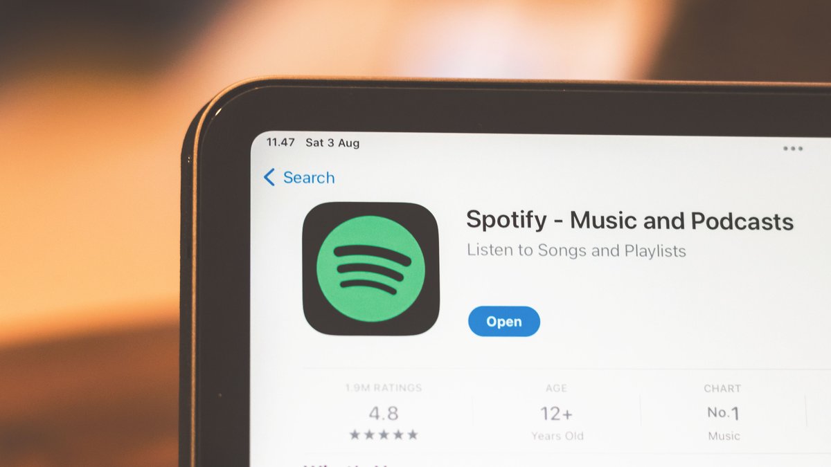 Man faces trial for $8 million fraud scheme involving AI-generated music streamed on loop to collect royalties