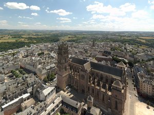 DÉCRYPTAGE. Prix en hausse, transactions en baisse, incertitudes économiques... Depuis 5 ans, le marché immobilier est en plein chamboulement en Aveyron