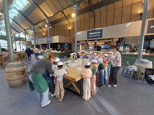 Avec des chefs et leurs bons plats au service des enfants, la Semaine du goût passe par les halles de Rodez