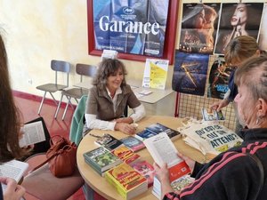 "Nous n'avons plus le temps d'attendre" : au festival Terre de résistance de Decazeville, les films et le discours de Marie-Monique Robin ont troublé le public