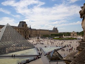 Musée du Louvre : un étudiant s'infiltre dans un couloir technique pour prendre des photos, aucune alarme ne s'est déclenchée, le parquet ouvre une enquête