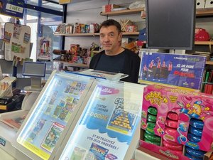 "Nous avons su créer des liens forts avec notre clientèle" : Decazeville et la rue Cayrade perdent "leur" Maison de la presse