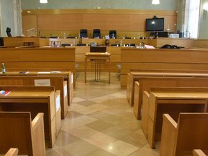 "Si je retourne en prison, je te tue" : sorti de détention depuis quelques semaines, l'homme y retourne après des violences conjugales en récidive