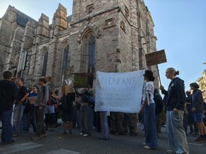 Manifestation des lycéens : "une première série de décisions" sera présentée par le gouvernement lundi, elles concerneront ces revendications en particulier