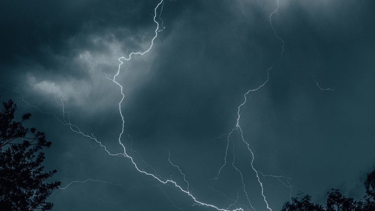 CARTE. Tempête Austen : trois départements maintenus en vigilance orange vendredi soir, 56 départements toujours en vigilance jaune