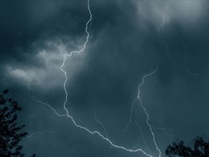 CARTE. Tempête Austen : trois départements maintenus en vigilance orange vendredi soir, 56 départements toujours en vigilance jaune