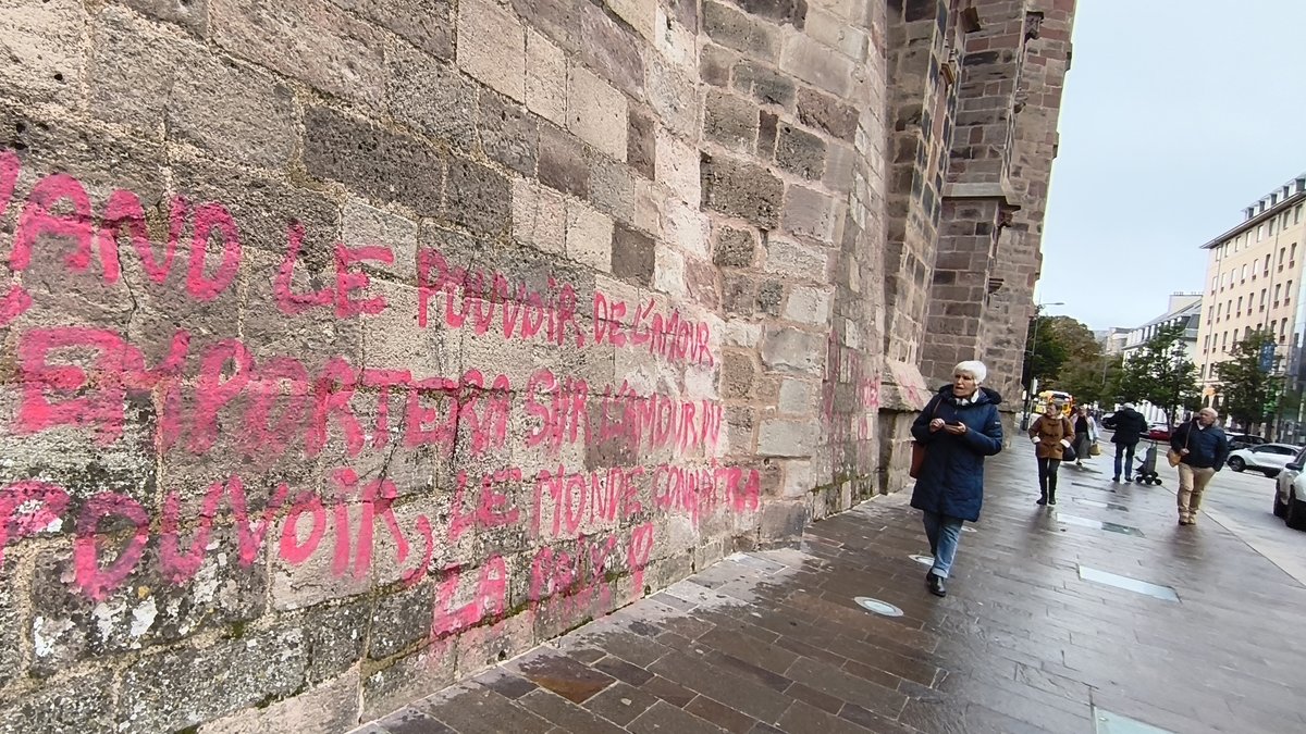 "24/10, acte II, quand l’amour l’emporte" : plusieurs tags découverts ce samedi matin sur la cathédrale de Rodez, le maire "consterné"