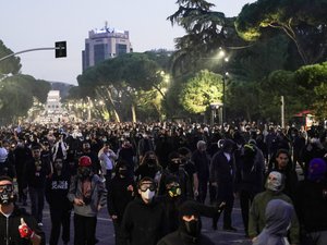 Manifestations du 24 octobre en France : CNews et Franceinfo s'excusent après avoir diffusé des images de la mobilisation en Albanie