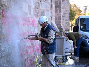 "Un message d'amour" qui passe mal : l'entreprise Vermorel au chevet de la cathédrale taguée de Rodez