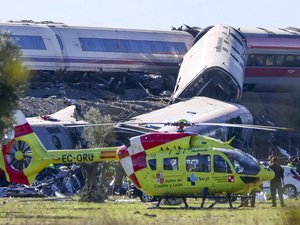 "On a entendu un bruit énorme" : en Espagne, le bilan humain s'alourdit et grimpe à au moins trente morts après la collision entre deux trains, un appel aux dons de sang lancé