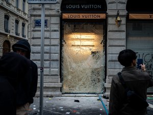Violences des 17 et 24 octobre : c'est quoi la "taxe émeutes", qui pourrait faire payer les dégâts à presque tout le monde au 1er janvier 2027 ?
