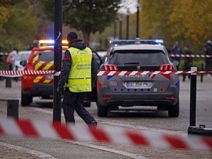 Attentat de Trappes et La Verrière : "Le RN s'est lavé les mains trop vite", Kevin T. possédait bien des dizaines d'autocollants faits maison du Rassemblement national, voici les précisions du procureur
