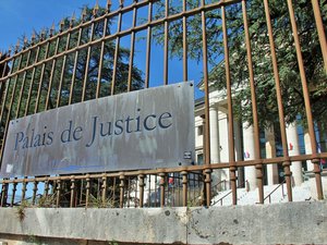 "Vous n'avez pas senti l'odeur du cannabis ?" : le routier prétend ne pas savoir qu'il transportait 125 kg de drogues en traversant l'Aveyron, il termine en prison
