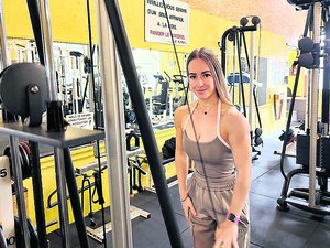 "Issue d'une famille de sportifs, la pratique est ancrée dans mon quotidien" : Lisa Fastré, étoile montante du culturisme et Aveyronnaise
