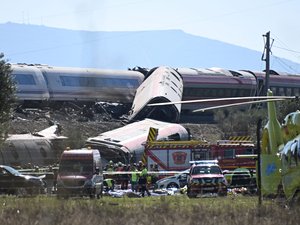 Collision de trains en Espagne : au moins 69 morts et toujours 67 disparus, l'horreur du travail d'identification des victimes avec "des restes partiels"