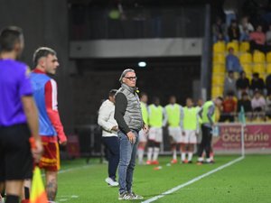 Football : "Je prendrai le temps", Didier Santini, entraîneur de Rodez, parle de son état de santé après son opération